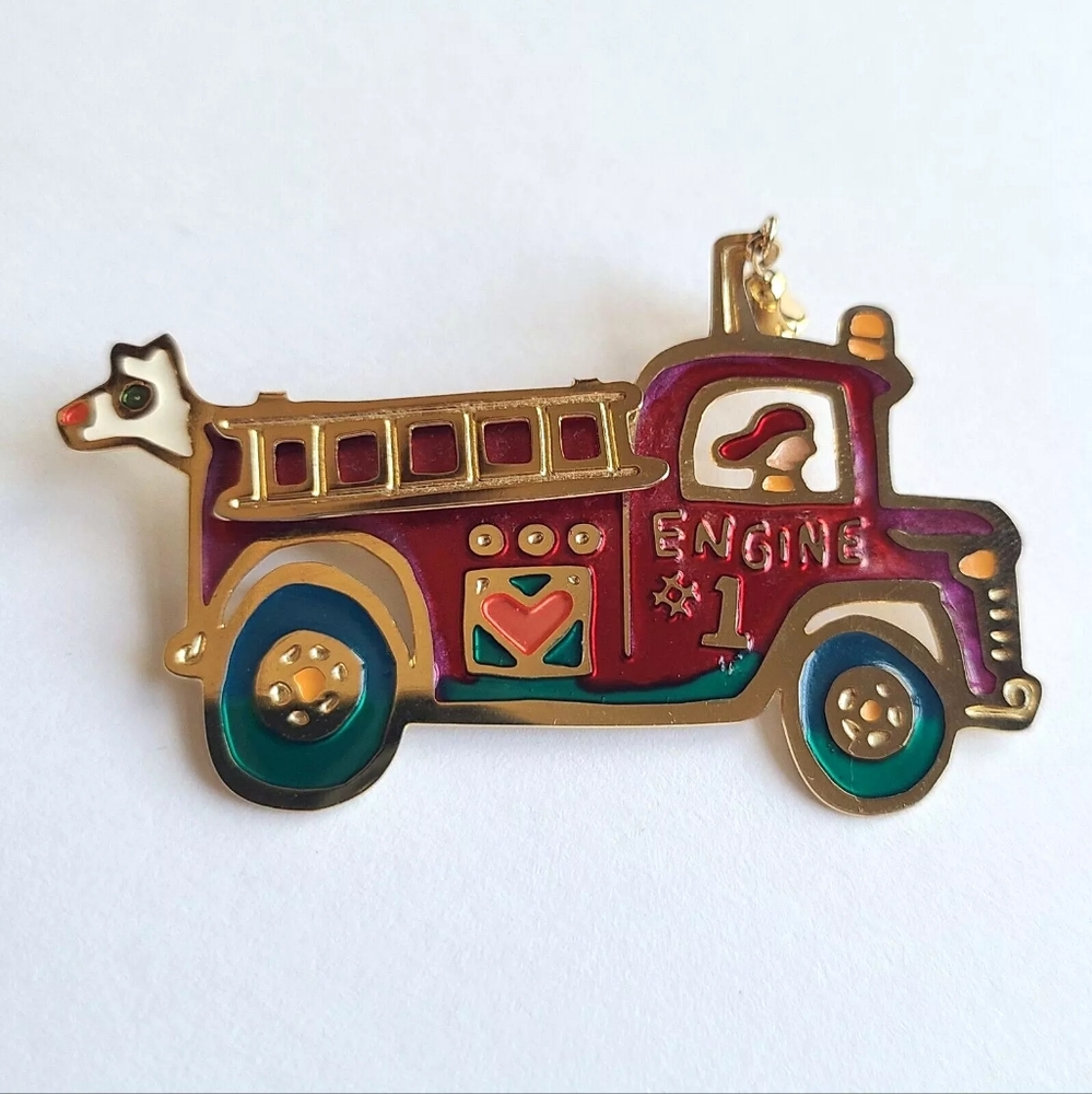 Two Hands Firefighter Firetruck Engine Enamel Pin Brooch Bell Fire Truck Vintage - Picture 2 of 4